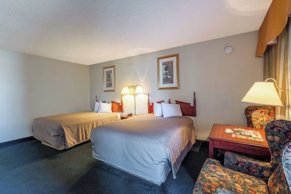 Drift off easily in a calm room with matching bedside lamps.