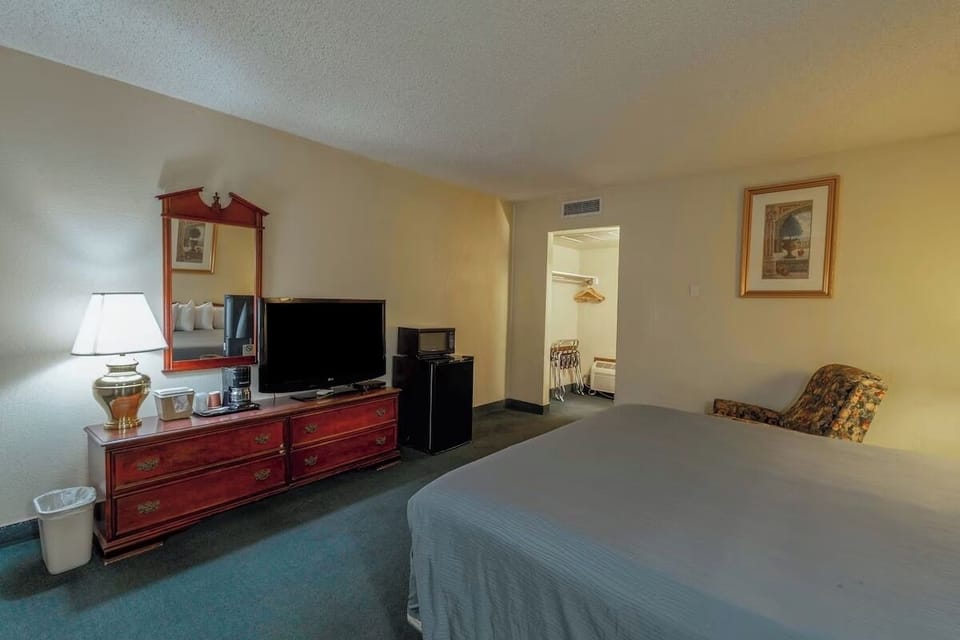 Kick back with TV viewing and plenty of open floor space.