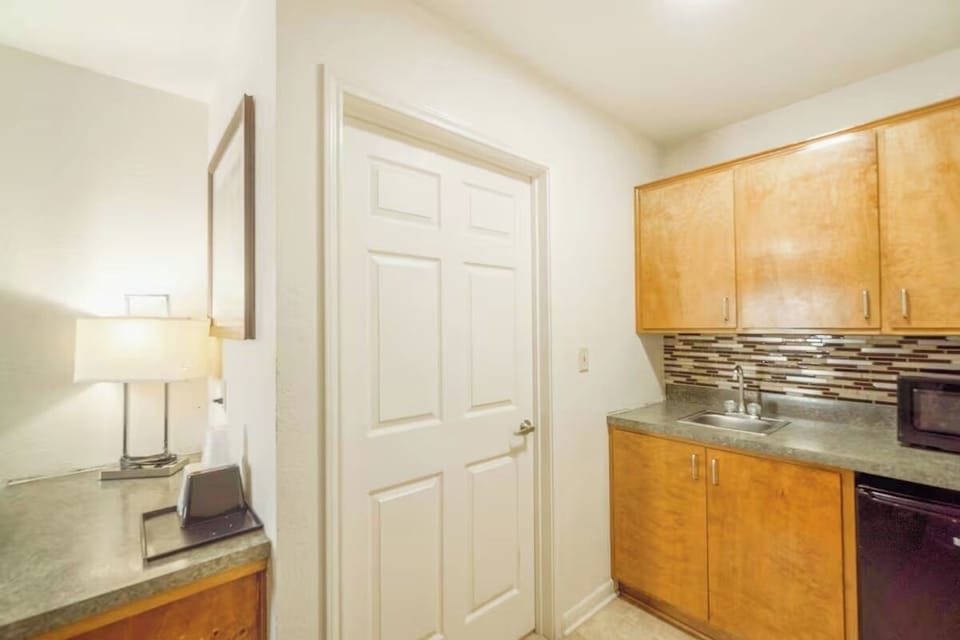 In-Room Amenities