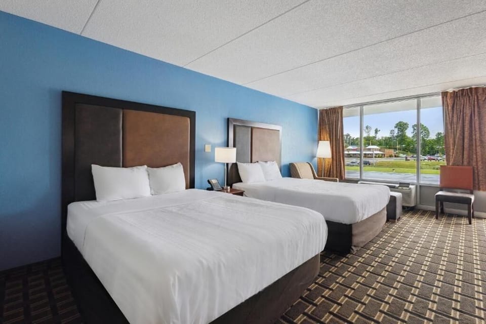 Unwind in a bright double-queen room with open views.