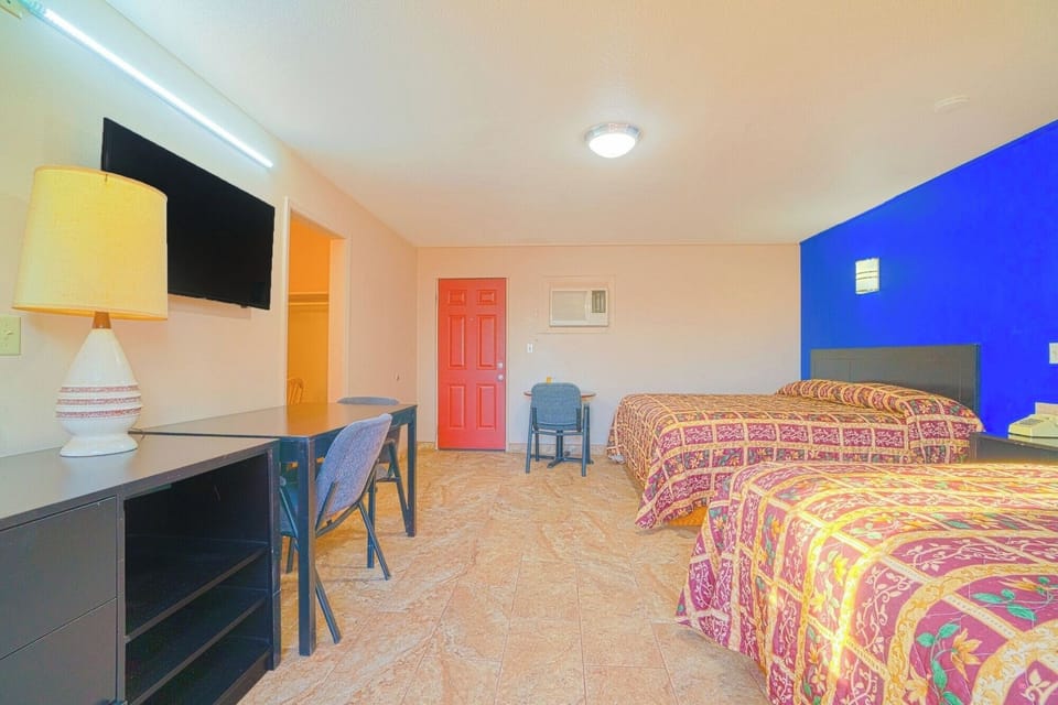 Unwind in a spacious double-room with crisp TV viewing.