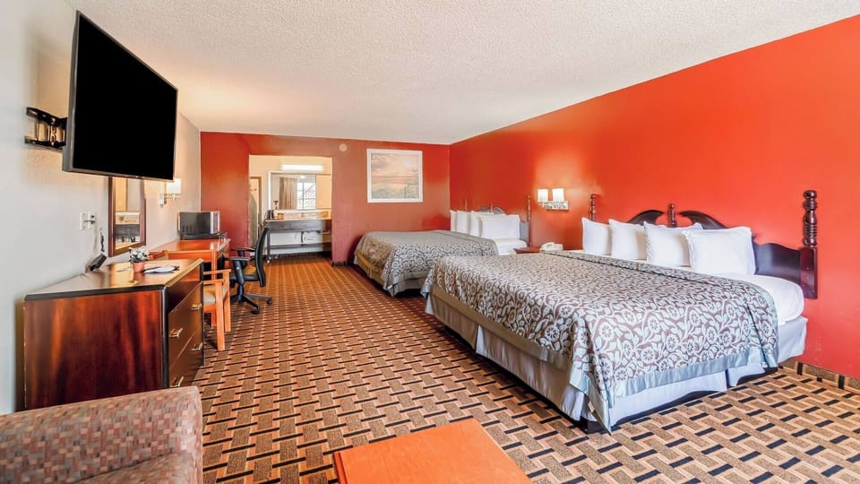 Unit with 2 King Beds