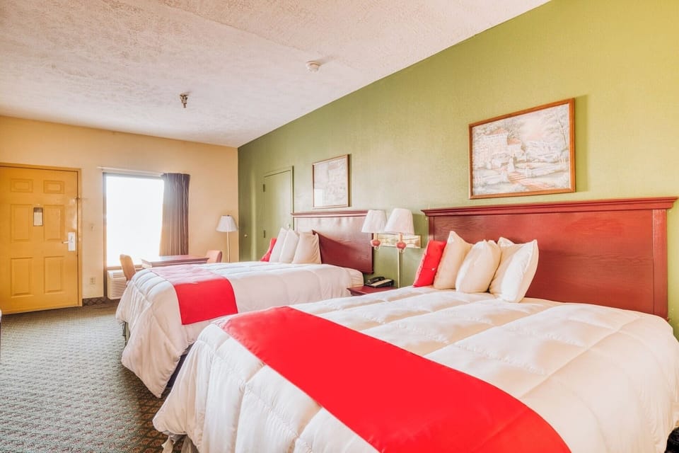 Unit with 2 Queen Beds