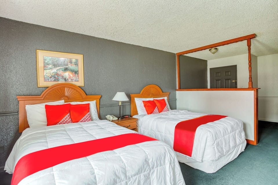 Unit with 2 Full Beds