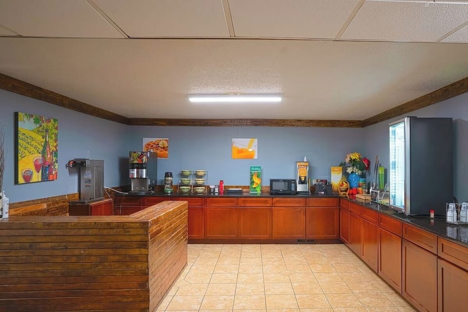 Start your morning with coffee, snacks, and easy convenience.