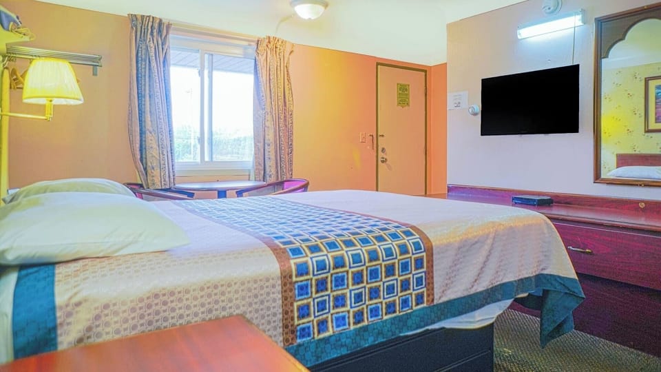 Unit with King Bed