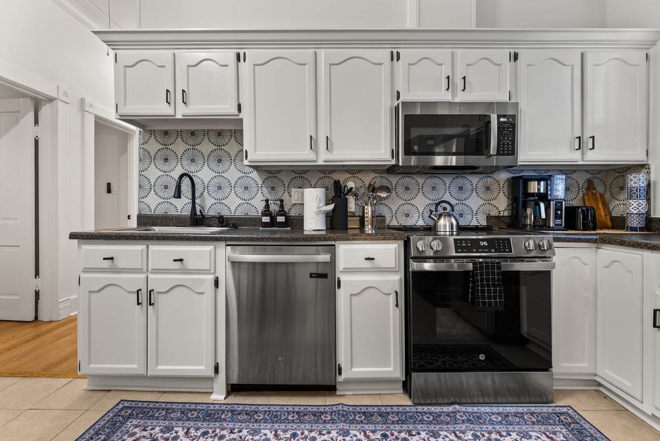 Full Kitchen