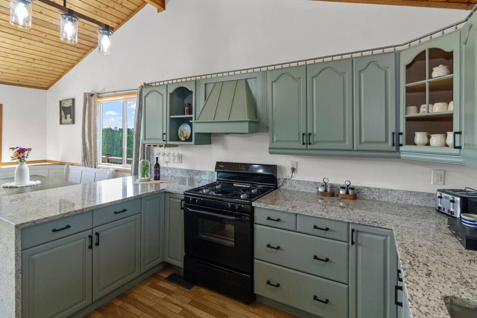 Kitchen - bring your favorite recipe