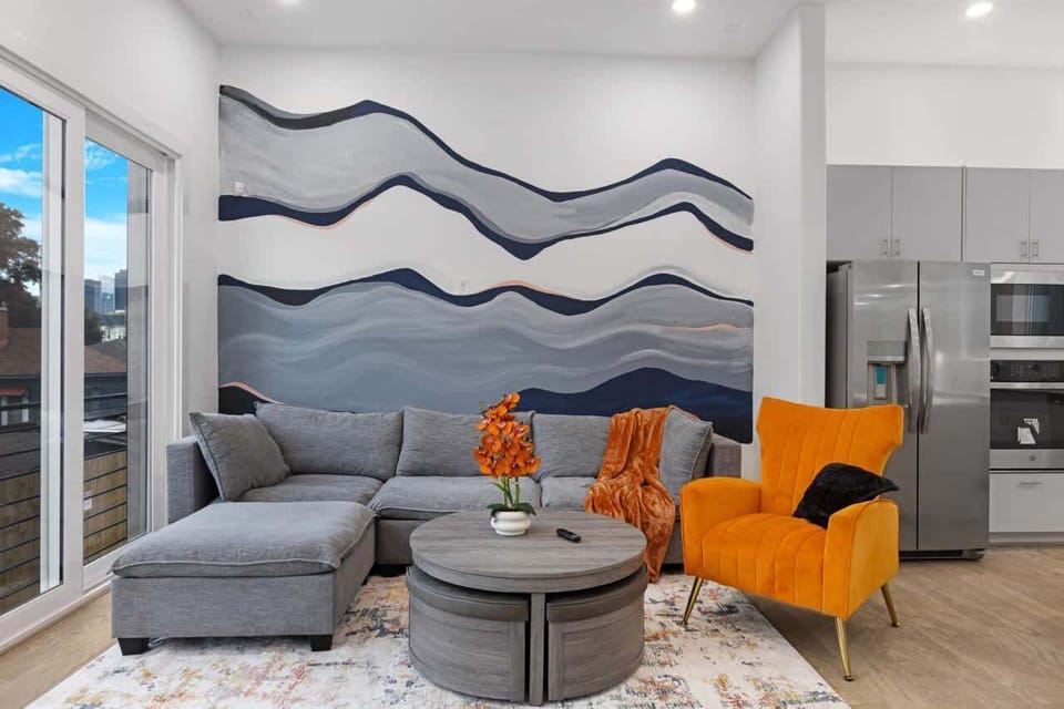Inviting living space where modern design meets relaxed, everyday comfort.