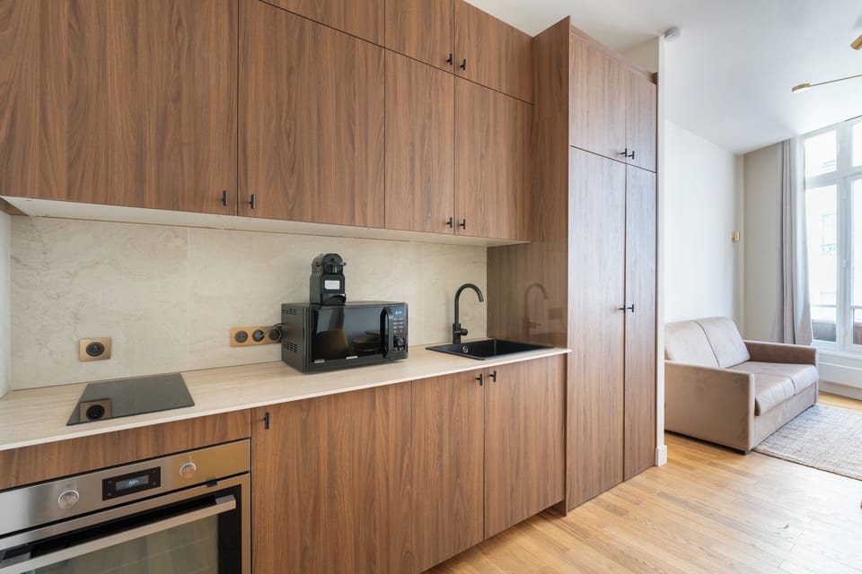 Elegant 1BDR Paris Getaway for 4 near Bastille Apartment in Paris