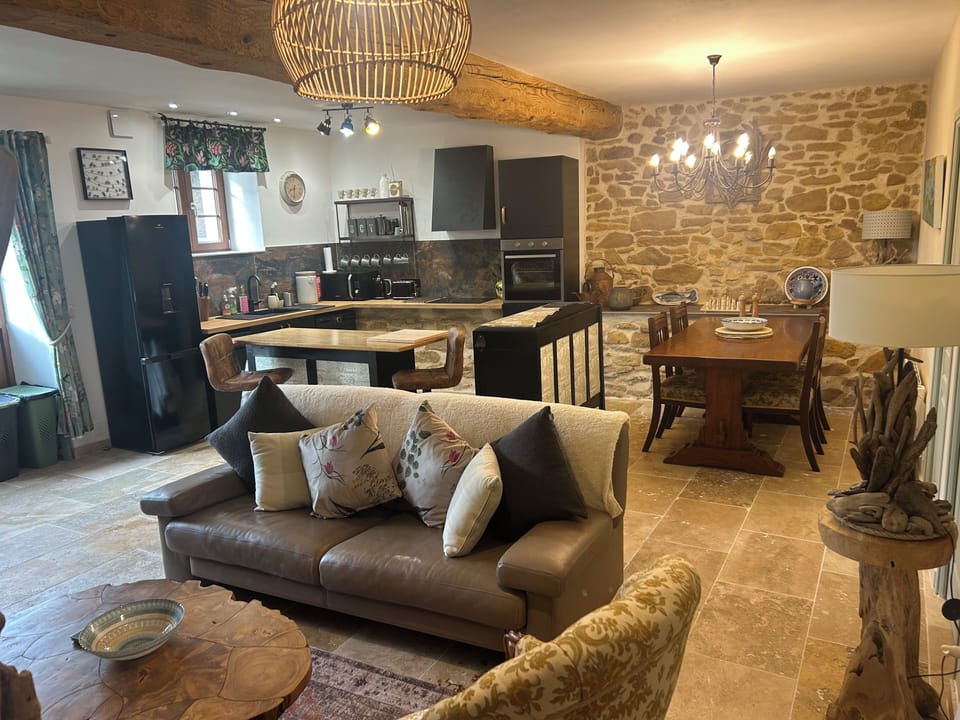 Open plan kitchen, lounge and dining area