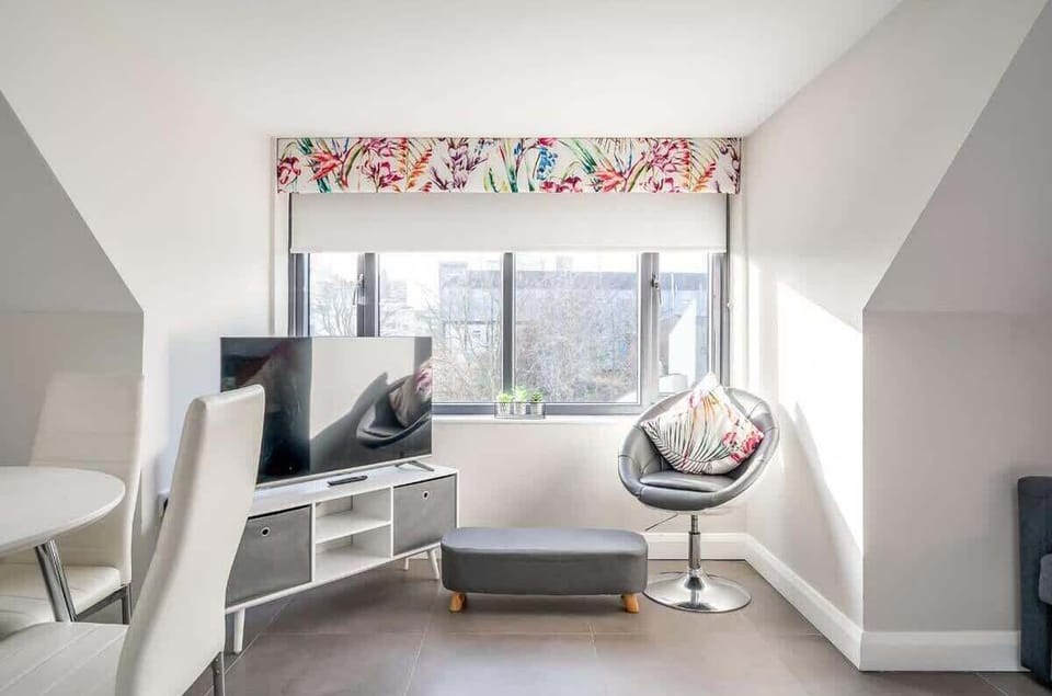 Living Room / Lounge