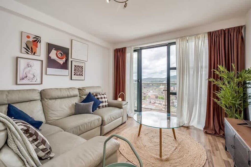70 Victoria Place - 2 Bed Superior