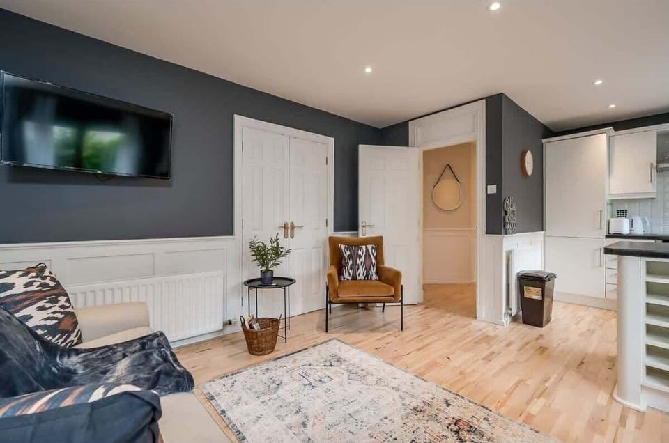 Living Room / Lounge