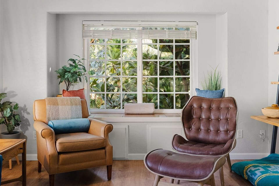 The Mid-Century modern and electric style can be seen. 