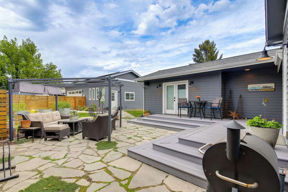 Missoula Vacation Rental | 2BR | 1BA | 1,100 Sq Ft | Stairs to Enter