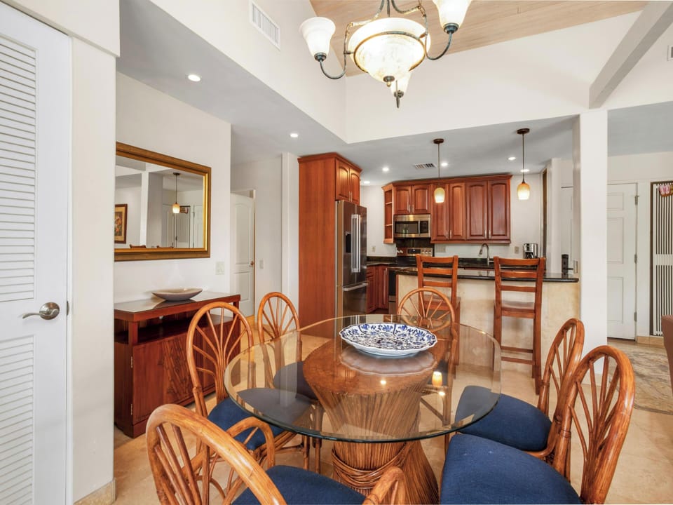 A fully equipped, modern kitchen provides everything you need to easily prepare meals with fresh local ingredients.