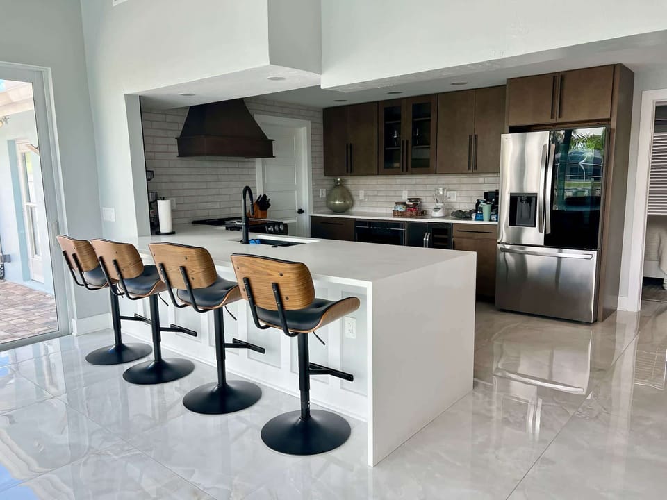 Kitchen/Dining Area