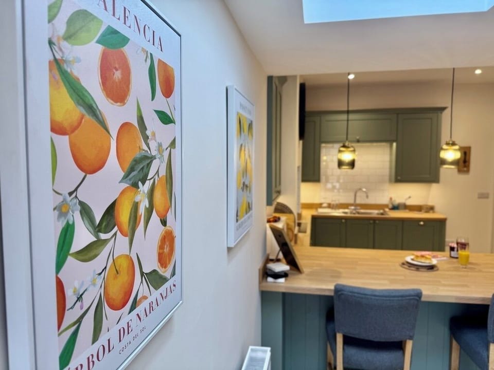Ideal spot for breakfast or dinner