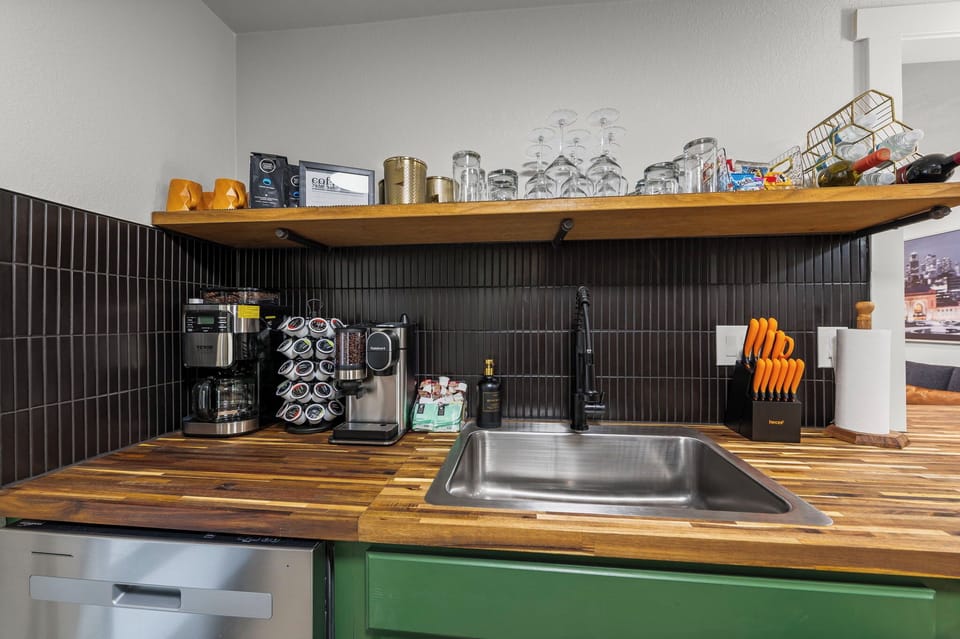 Three different coffee options - fresh ground single or pot and K-cups