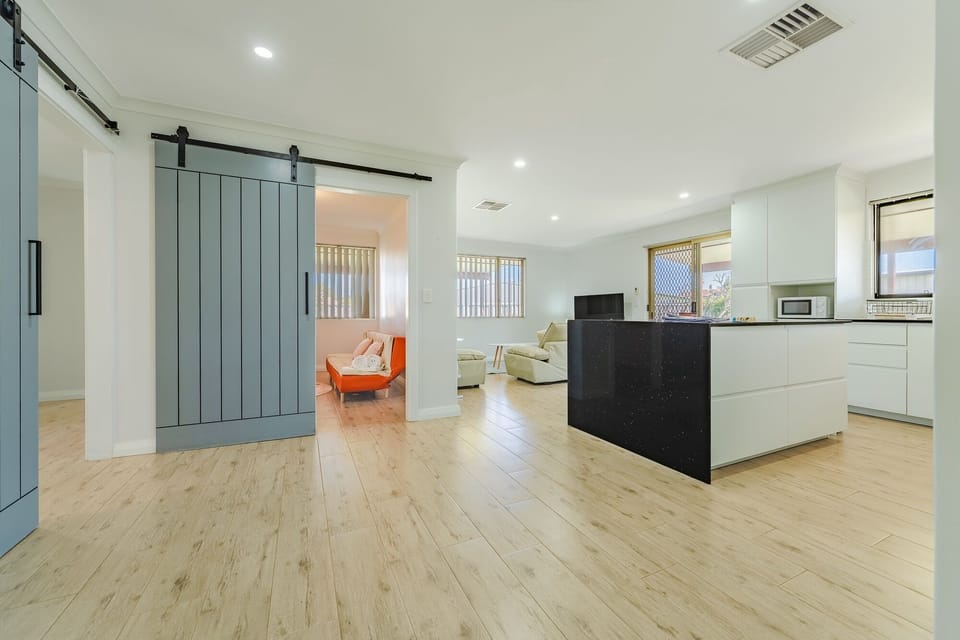 Living Area/Kitchen