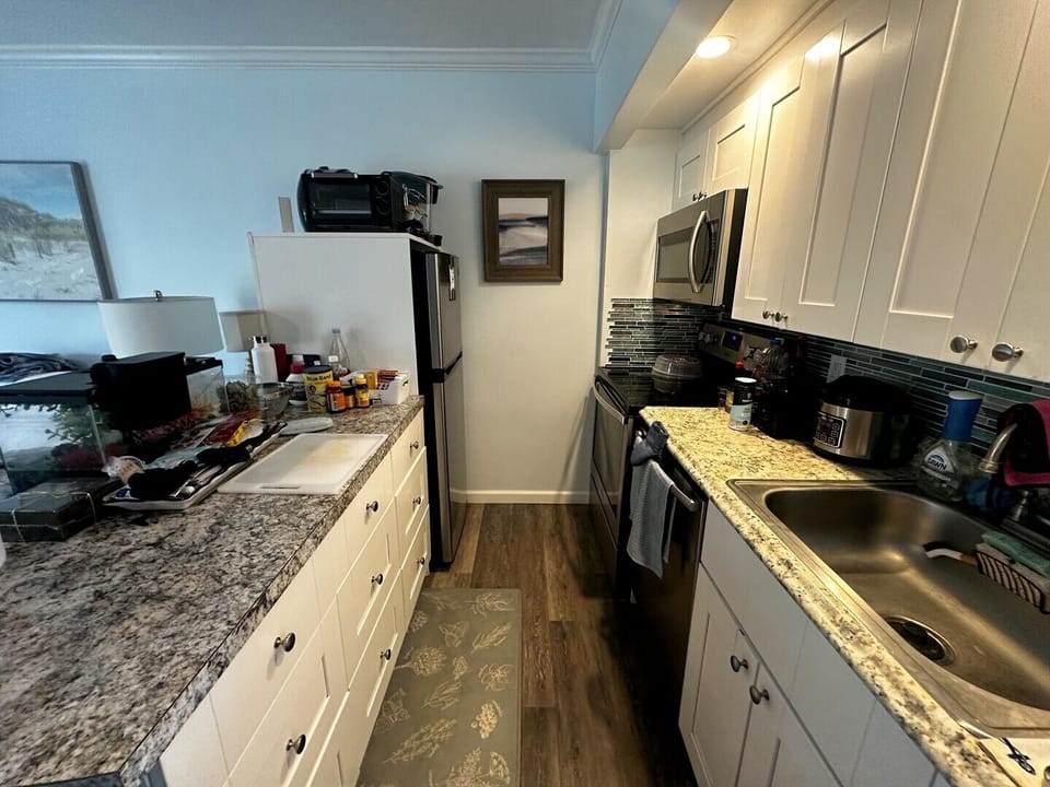 Full Kitchen View