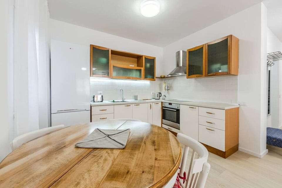 Fully-equipped kitchen