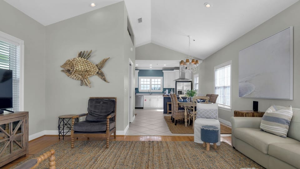 PPPP - Summertowne 10 | Living Area