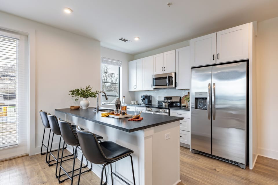 Pull up a stool at the kitchen counter and enjoy casual dining and conversations.