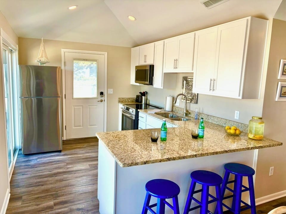 "THE CHEF" CAN CHAT WITH LOVED ONES SITTING AT THE BAR.