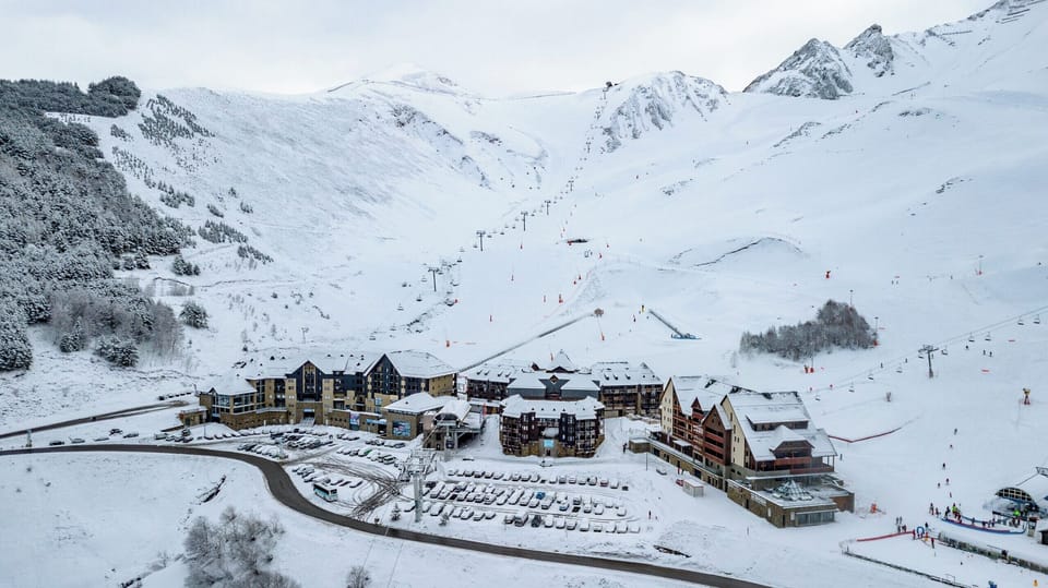 Snow and ski sports