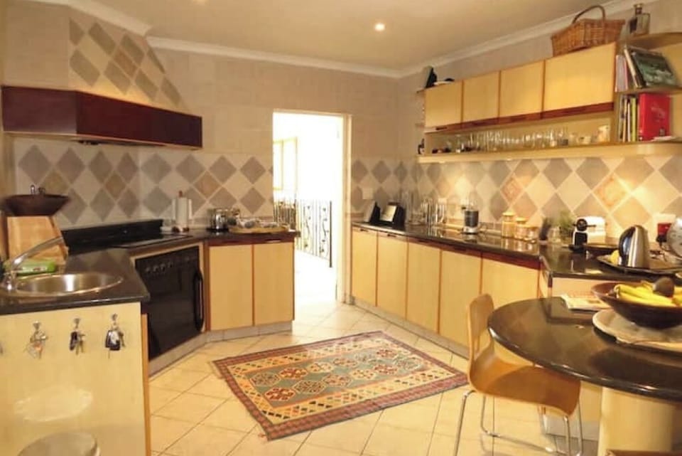 Kitchen with all modern appliances and a separate scullery 