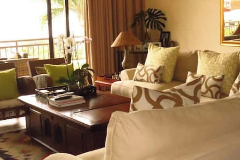 main lounge, large doors leading onto the undercover veranda