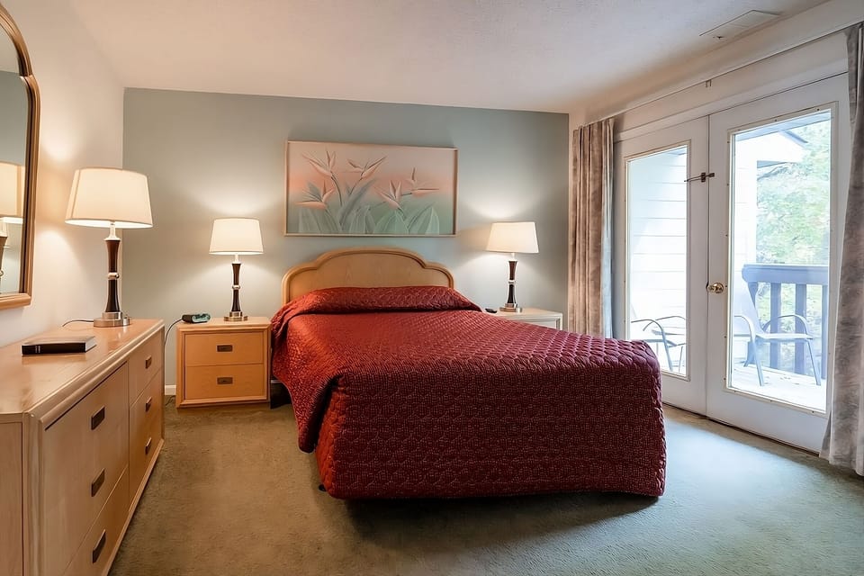 1BR B - 1 Queen bed