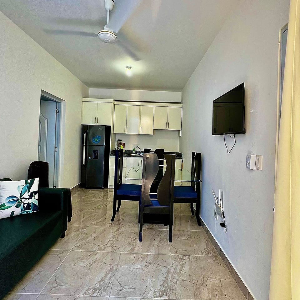 Coffee / tea facilities,Area and facilities,Living Room,TV and multimedia,Communal lounge / TV room