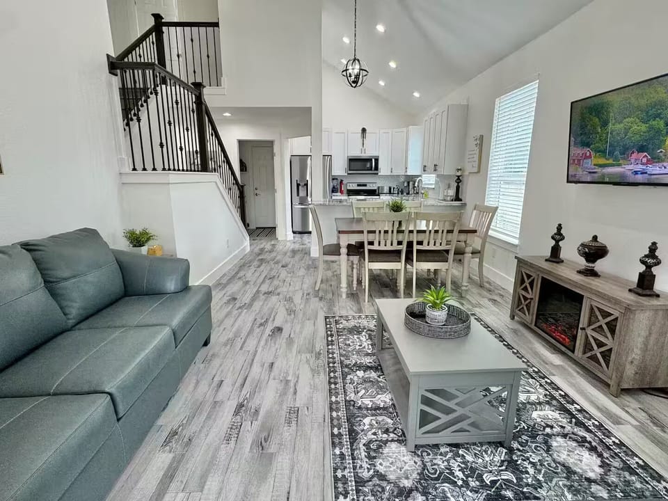 Livingroom any dining-room