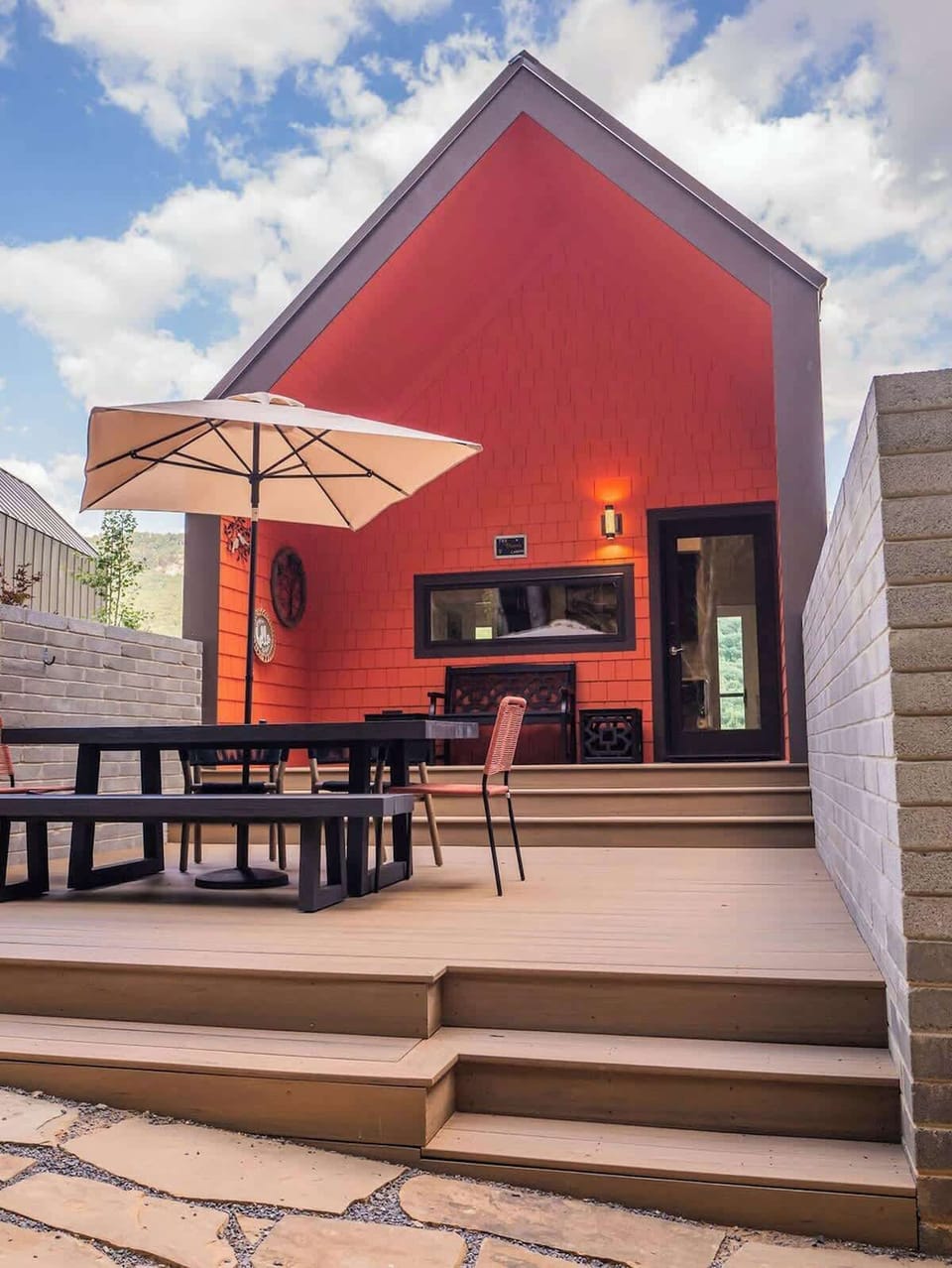 Exterior- Front Porch 