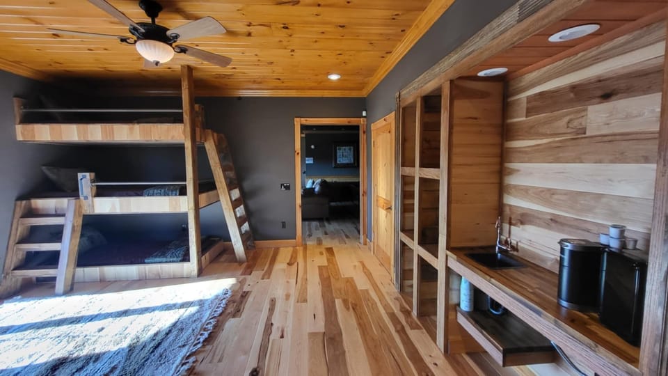 Selah Vista Grand Bunk room