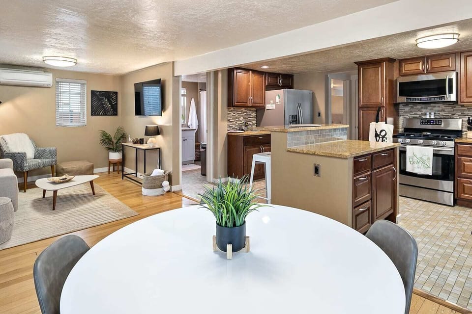 Plenty of space and a pleasant place to stay while you enjoy the city of Boise and its surroundings