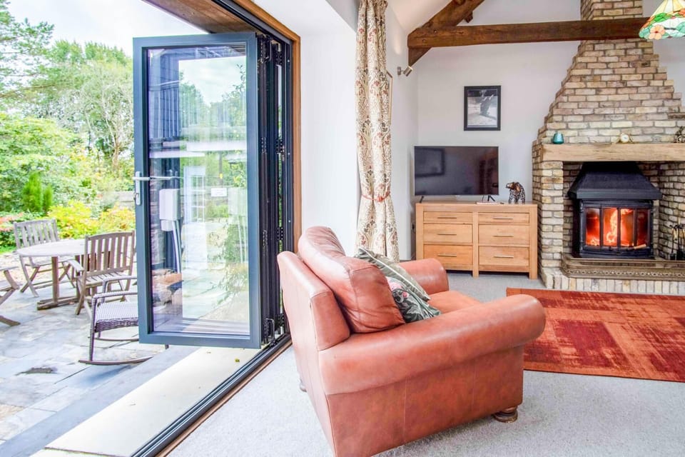 West Barn - 2 Bedroom Cottage - Llandeilo (8576)