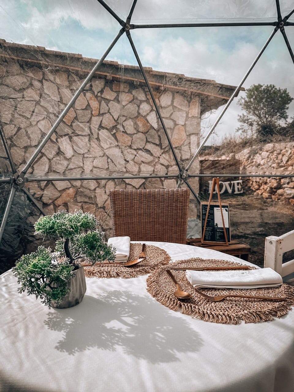 Outdoor dining
