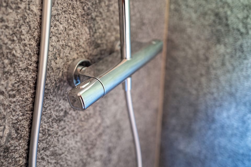 Hand-held showerhead