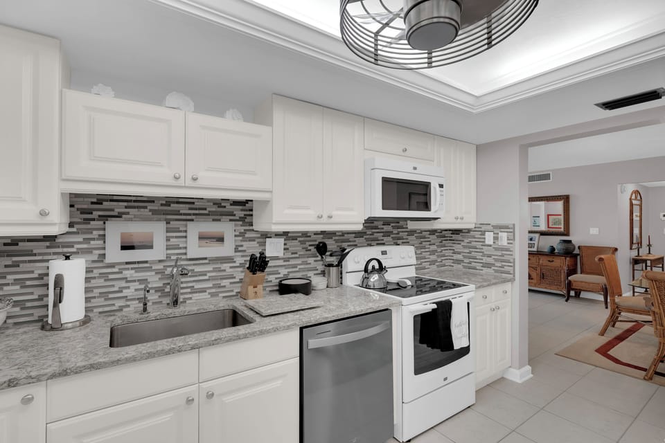 Fully equipped kitchen has everything you need to prepare meals