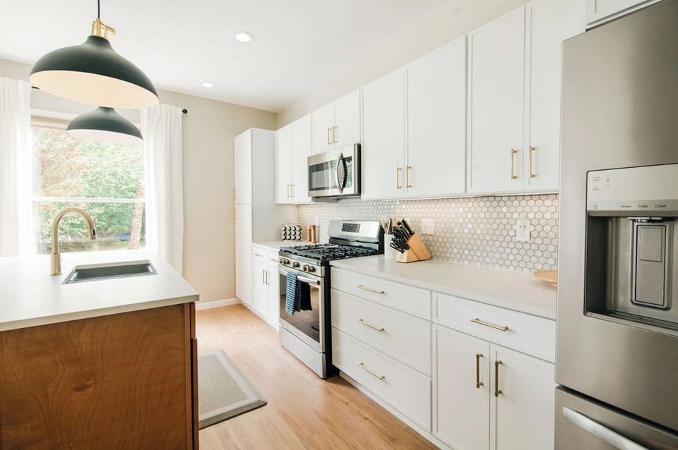 Large kitchen - fully stocked with everything youd need