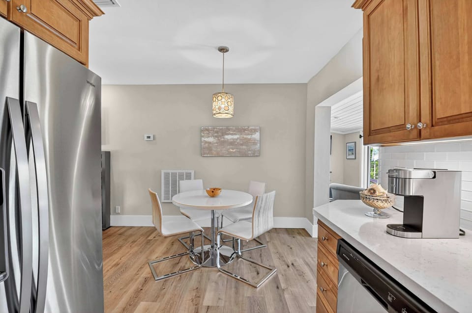 Dining table with seating for 4