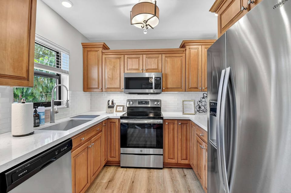 Enjoy the freedom of a full kitchen at your fingertips