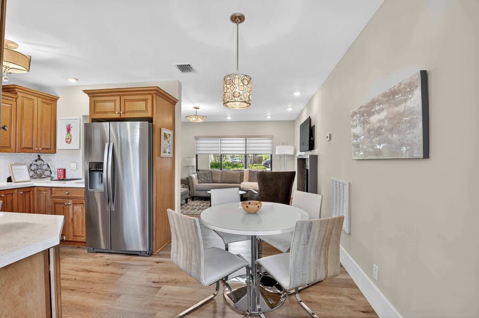 Dining table with seating for 4