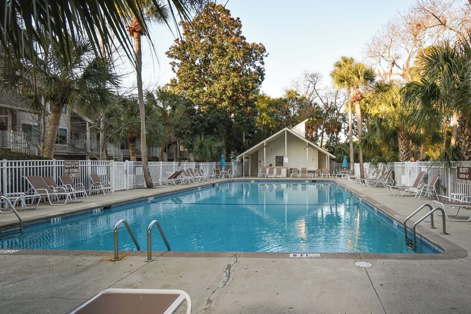 Island House Pool