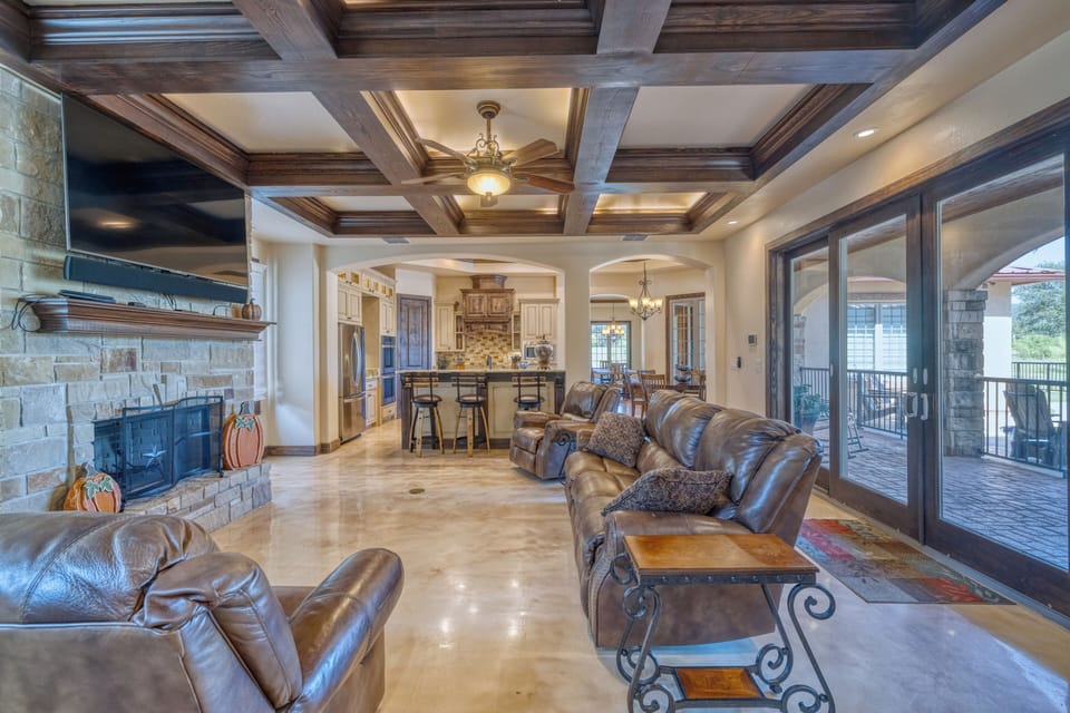 Living Room/Kitchen
