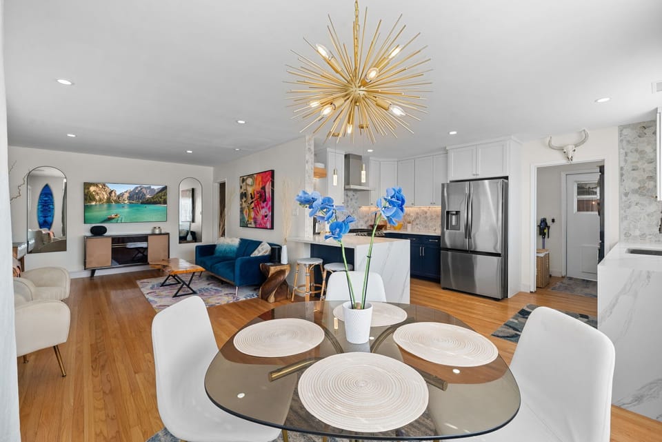 Dining nook